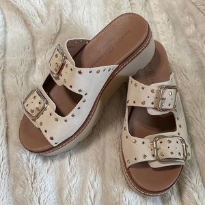 Chinese Laundry Surfs Up Tan and Gold Flatform